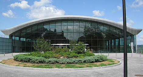 EMPAC exterior and mail entrance  (Photo: Gary Boyd)